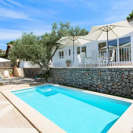 Villa Jodie Soller